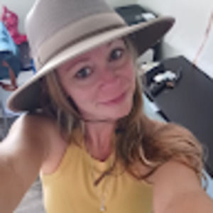 Meet your Posher, Lyndsey